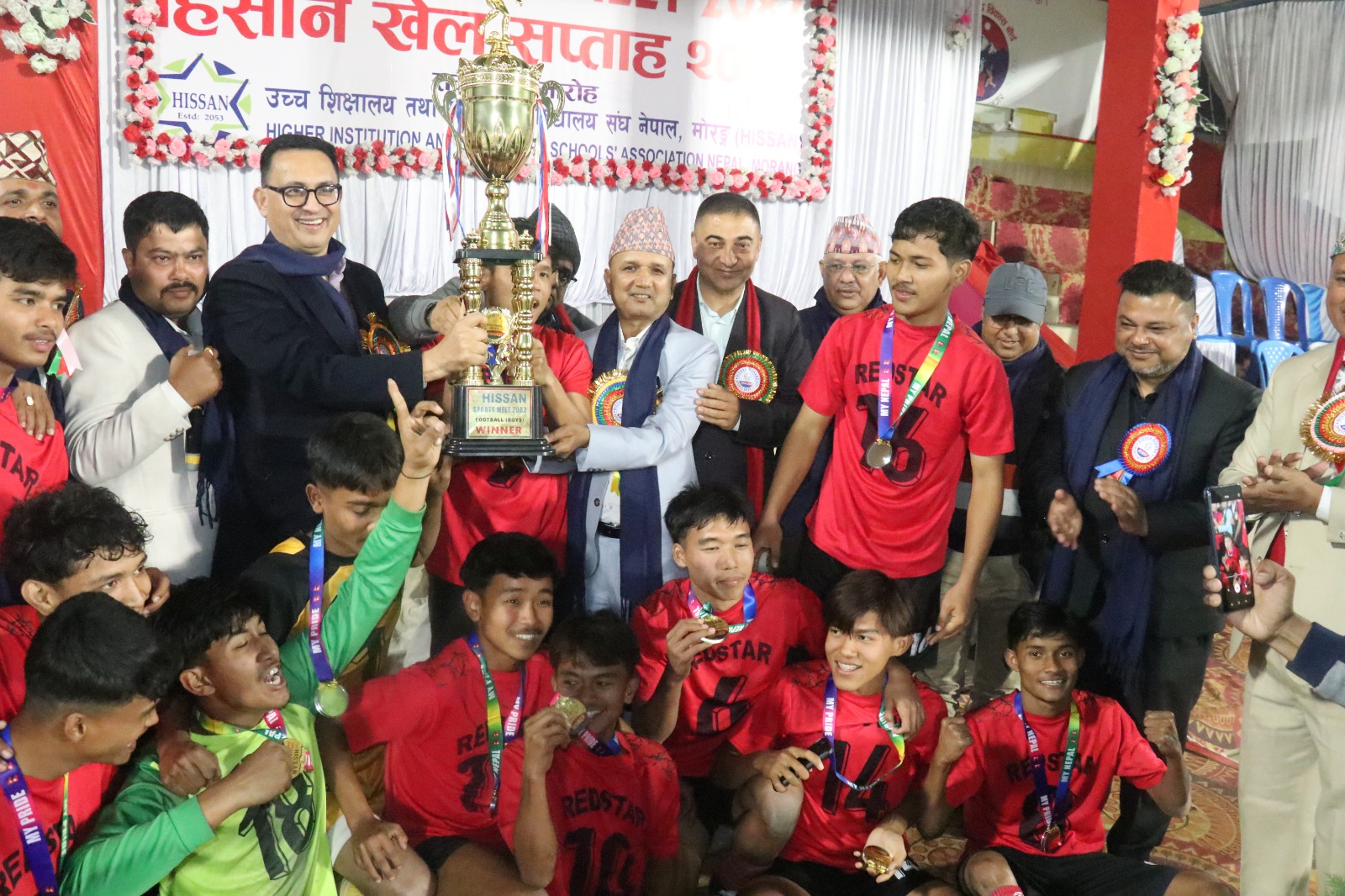 हिसान फुटबलको उपाधि रेडस्टार र टेवुल टेनिसको उपाधि अरनिको कलेजलाई